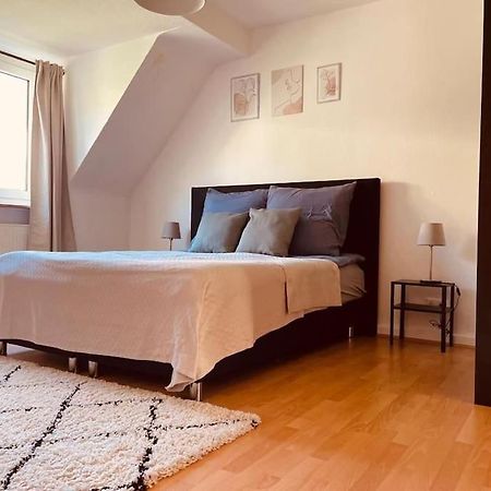 Gemutliche & Komplett Ausgestattete Residenz Essen Esterno foto